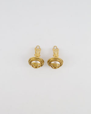 Chanel Vintage 94A Gold Spiral Round Clip On Earrings with Embedded Pearl and Gold CC Logo