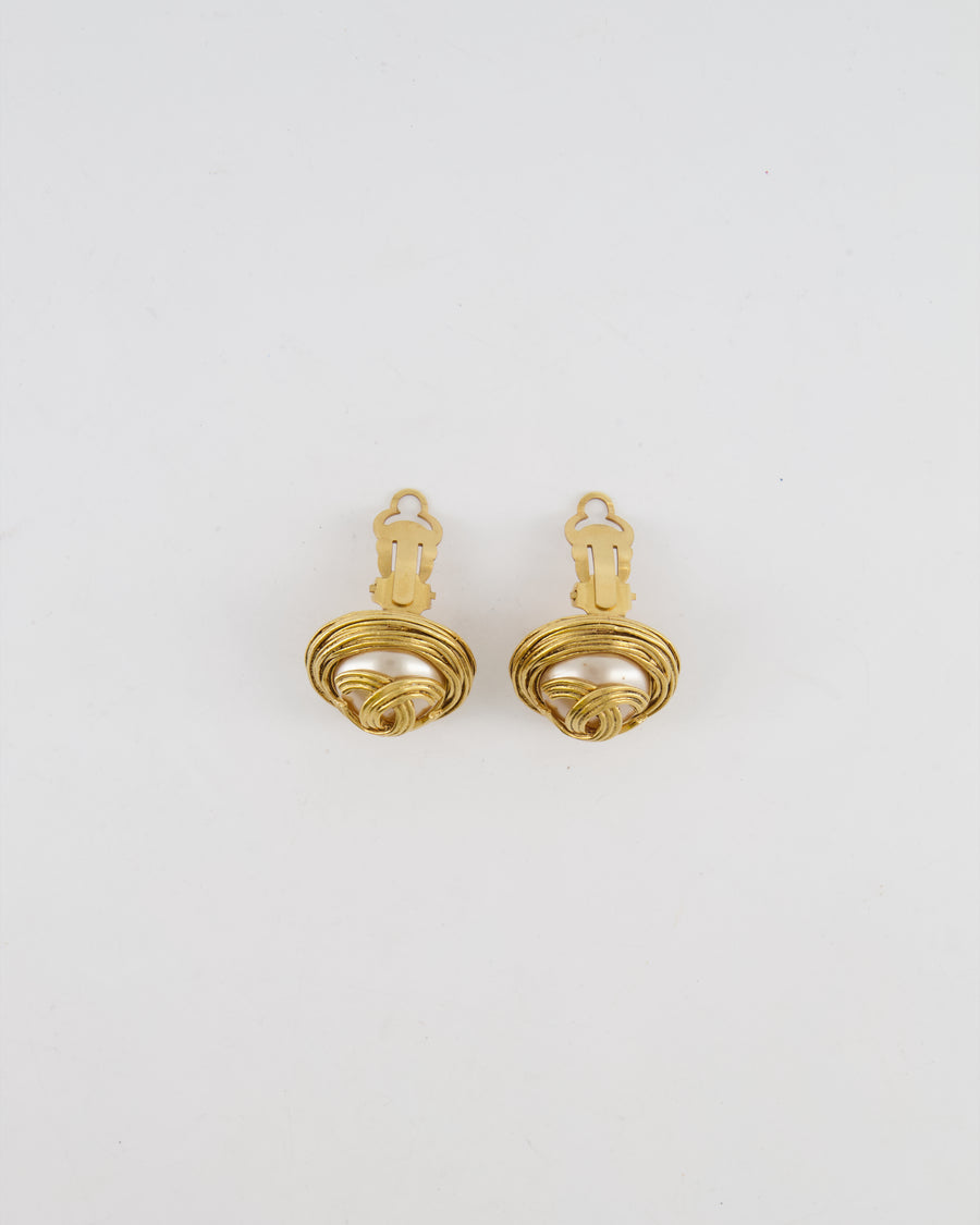 Chanel Vintage 94A Gold Spiral Round Clip On Earrings with Embedded Pearl and Gold CC Logo