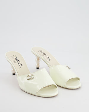 Chanel White Patent Leather Heeled Mules with Pearl Heel and Silver CC Logo Detail Size EU 39C