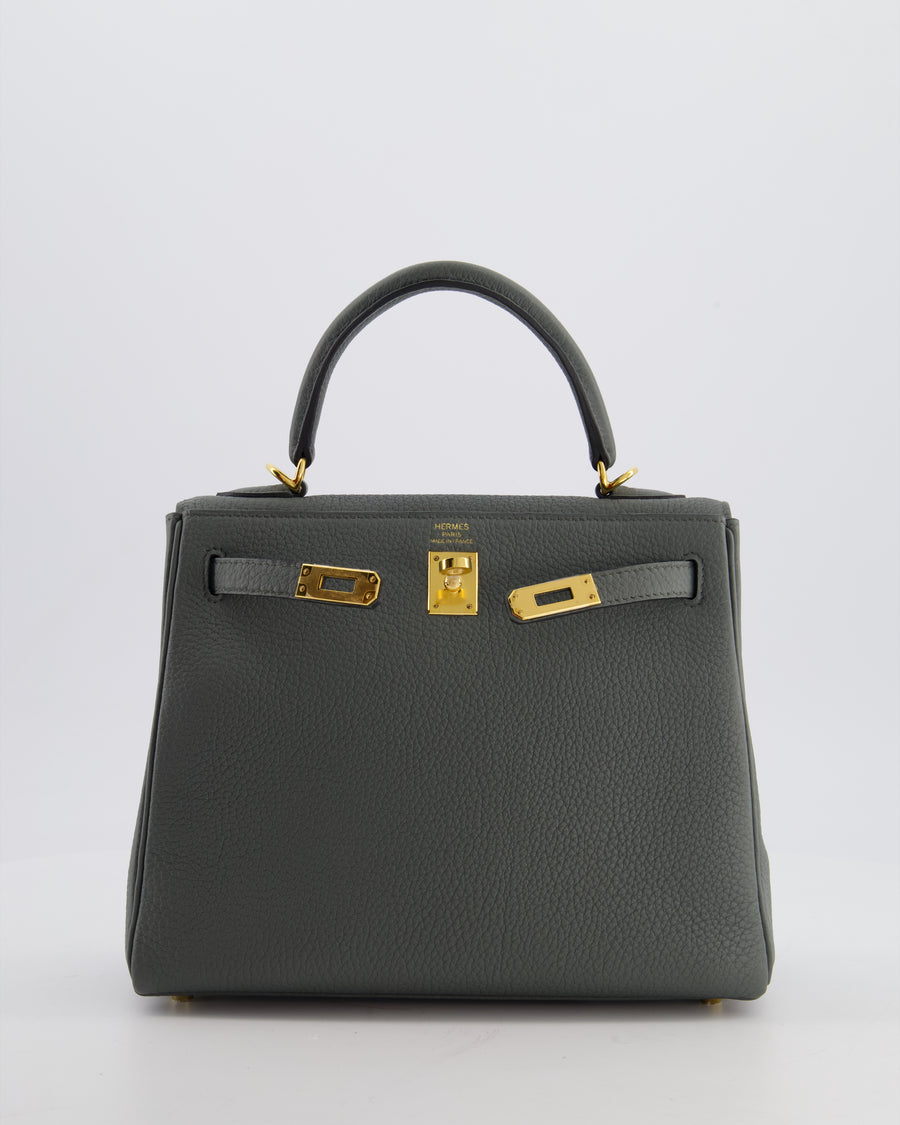 Hermès Kelly 25 Retourne Bag in Vert Amande Togo Leather with Gold Hardware