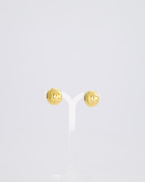 *HOT* Chanel Vintage Gold Medallion Starburst Clip On Earrings with CC Logo Detail