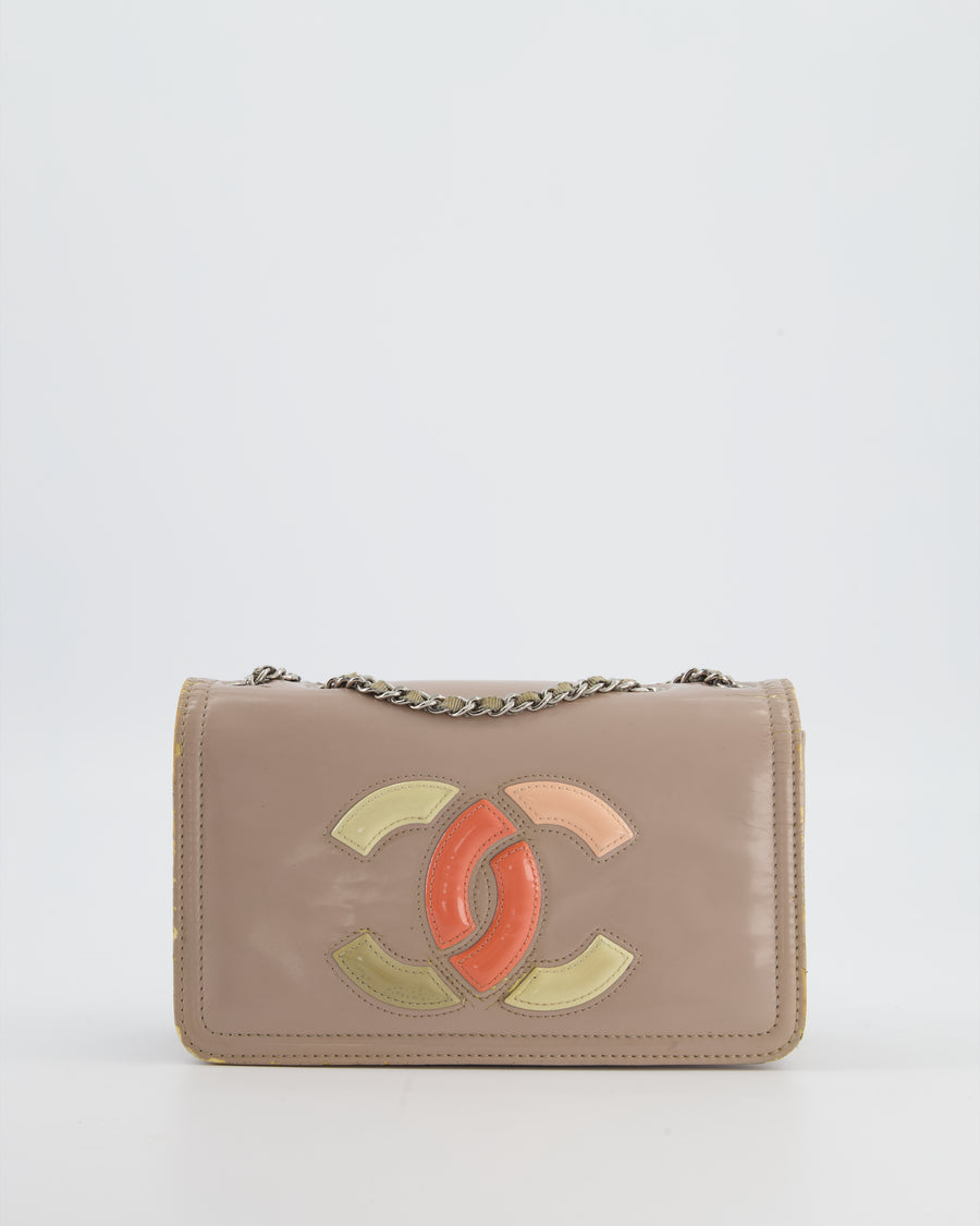Chanel Light Mauve Lipstick Wallet on Chain Bag with Multi-Coloured CC Logo in Patent Leather with Silver Hardware