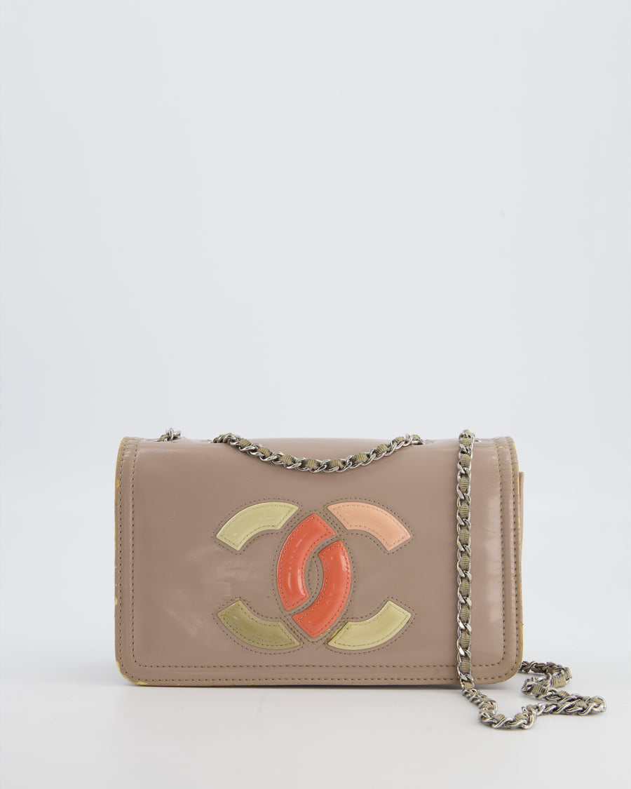 Chanel Light Mauve Lipstick Wallet on Chain Bag with Multi-Coloured CC Logo in Patent Leather with Silver Hardware