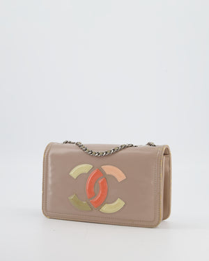Chanel Light Mauve Lipstick Wallet on Chain Bag with Multi-Coloured CC Logo in Patent Leather with Silver Hardware