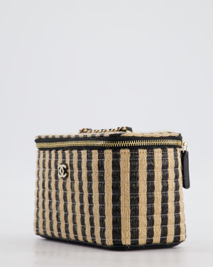Chanel 21P Beige & Black Raffia Vanity Case Bag with Champagne Gold Hardware