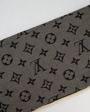 Louis Vuitton Neo Natté Monogram Wool Shawl in Black