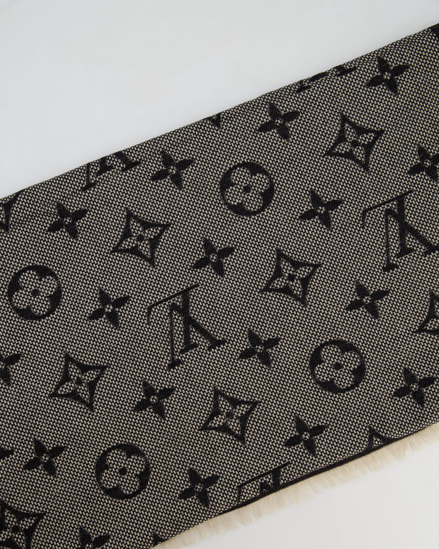 Louis Vuitton Neo Natté Monogram Wool Shawl in Black