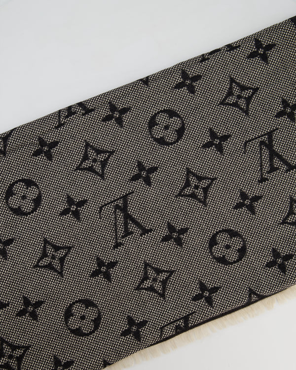 Louis Vuitton Neo Natté Monogram Wool Shawl in Black