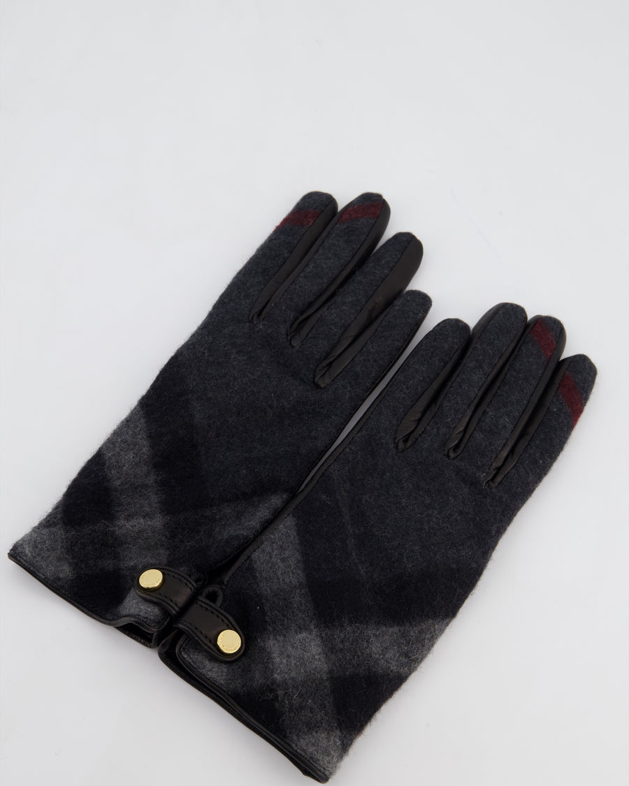 Burberry Black Leather Gloves with Blue Cashmere Plaid Lining Size 7