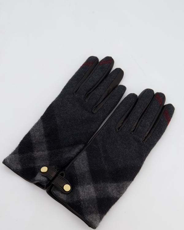 Burberry Black Leather Gloves with Blue Cashmere Plaid Lining Size 7
