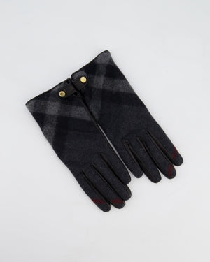 Burberry Black Leather Gloves with Blue Cashmere Plaid Lining Size 7