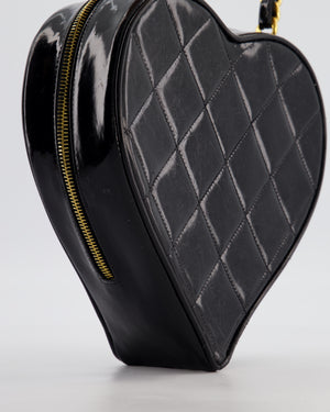 *RARE COLLECTORS ITEM* Chanel 1995 Vintage Black Heart Vanity Bag with White CC Logo and Gold Chain Handle Detail