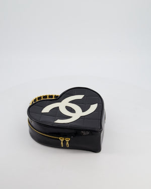 *RARE COLLECTORS ITEM* Chanel 1995 Vintage Black Heart Vanity Bag with White CC Logo and Gold Chain Handle Detail