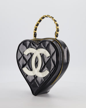 *RARE COLLECTORS ITEM* Chanel 1995 Vintage Black Heart Vanity Bag with White CC Logo and Gold Chain Handle Detail