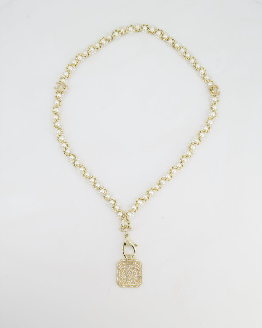 Chanel 21/A Métiers d’Art Champagne Gold Medallion CC Pearl Necklace