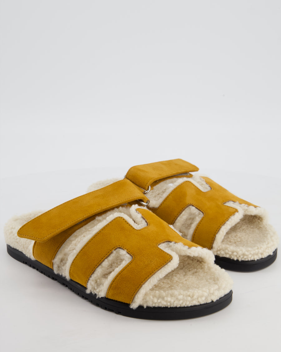 *HOT* Hermès Chypre Sandals in Tan Suede Leather and White Shearling Lining Size EU 39.5