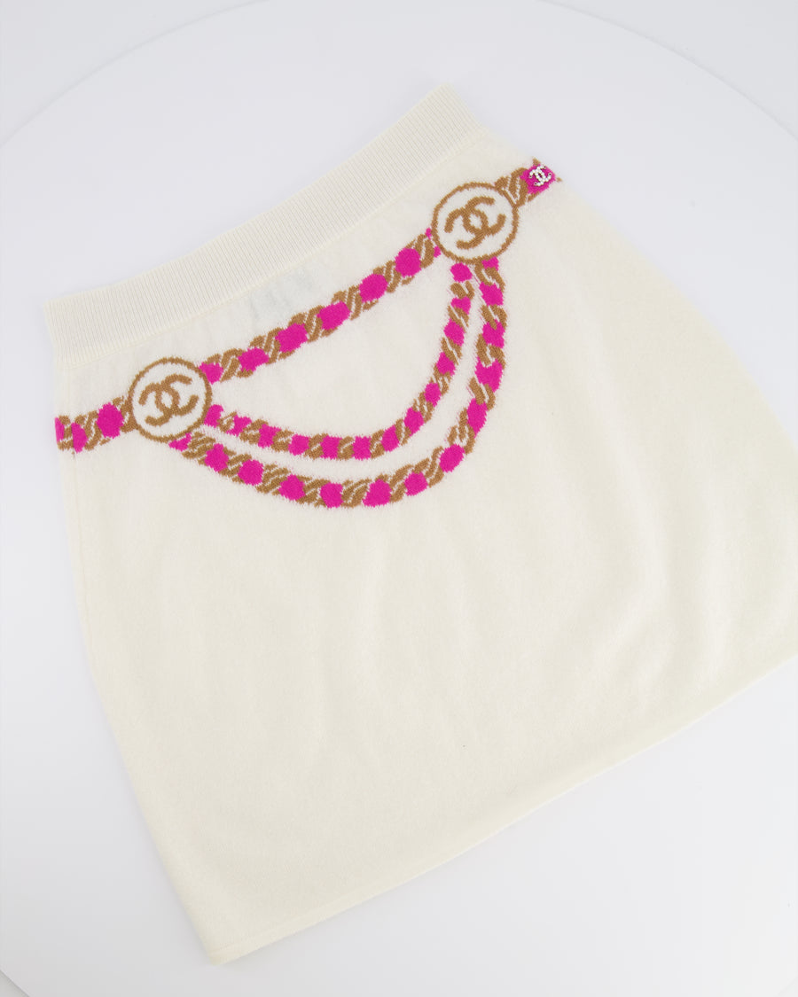Chanel 23N Coco Neige Cream Cashmere Mini Skirt with Fuchsia and Beige CC Logo Chain Pattern with Crystal Embellished CC Logo Detail Size FR 34 (UK 6)