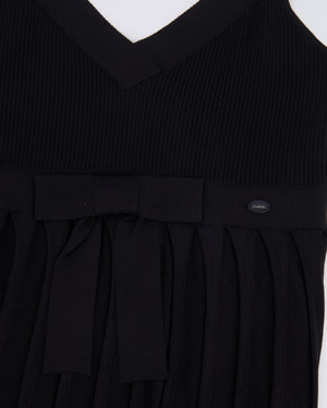Chanel Black Silk Ribbed Sleeveless Top with Pleats and Front Bow Detail and Black and White Logo Button Size FR 38 (UK 10)
