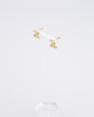 Chanel 24A Champagne Gold Textured CC Logo Small Earrings with Pearls