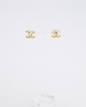 Chanel 24A Champagne Gold Textured CC Logo Small Earrings with Pearls