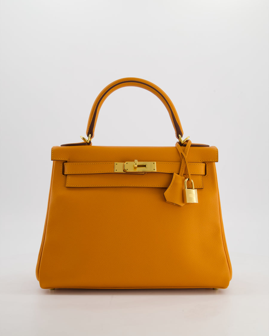 Hermès Kelly 28 Retourne Bag in Abricot Evercolor Leather with Gold Hardware