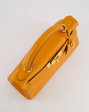 Hermès Kelly 28 Retourne Bag in Abricot Evercolor Leather with Gold Hardware