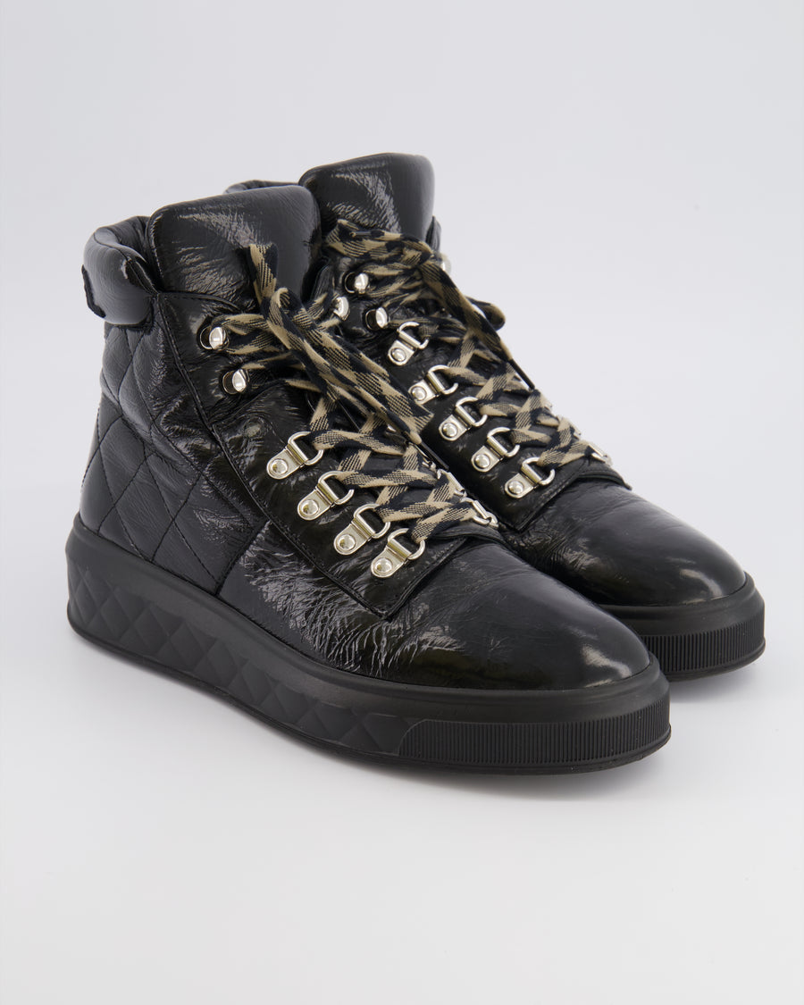 Chanel Black Quilted Calfskin Leather Boots with Embroidered Back Logo and Beige and Black Laces Size EU 39