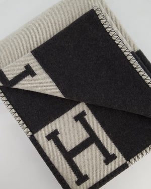 *STORE FRESH* Hermès Gris Fonce and Ecru Cashmere Avalon Throw Blanket RRP £1,620