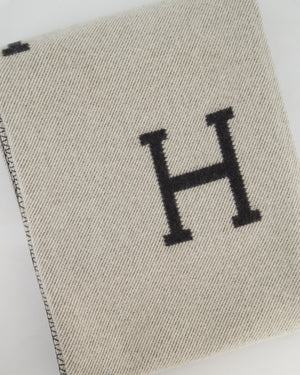 *STORE FRESH* Hermès Gris Fonce and Ecru Cashmere Avalon Throw Blanket RRP £1,620