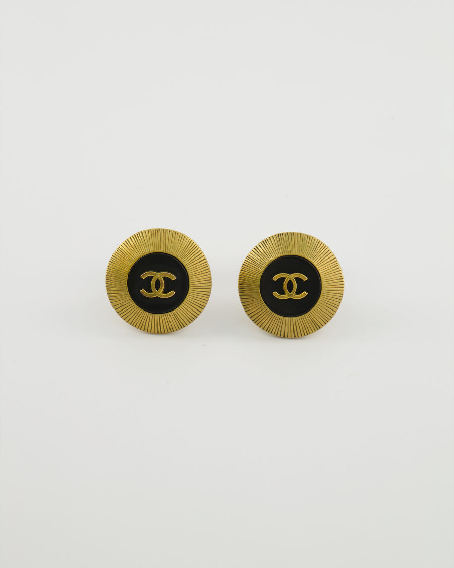 Chanel 95C Vintage Gold and Black Round Clip-On Earrings with Gold CC Logo Detail