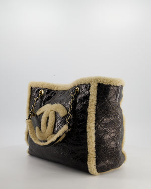 Chanel Black Shiny Crumpled Shearling CC Mania Deauville Tote Bag with Champagne Gold Hardware