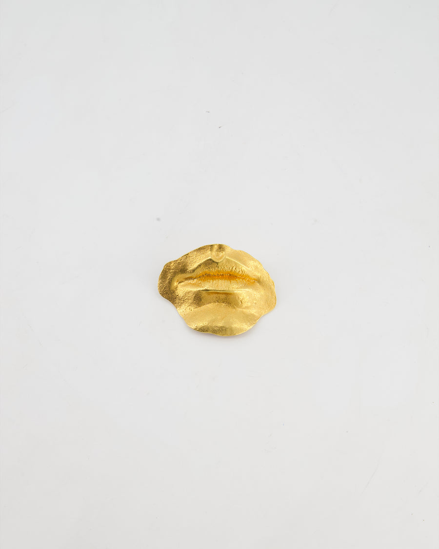 Schiaparelli Hammered Gold Brass Mouth Brooch with Logo