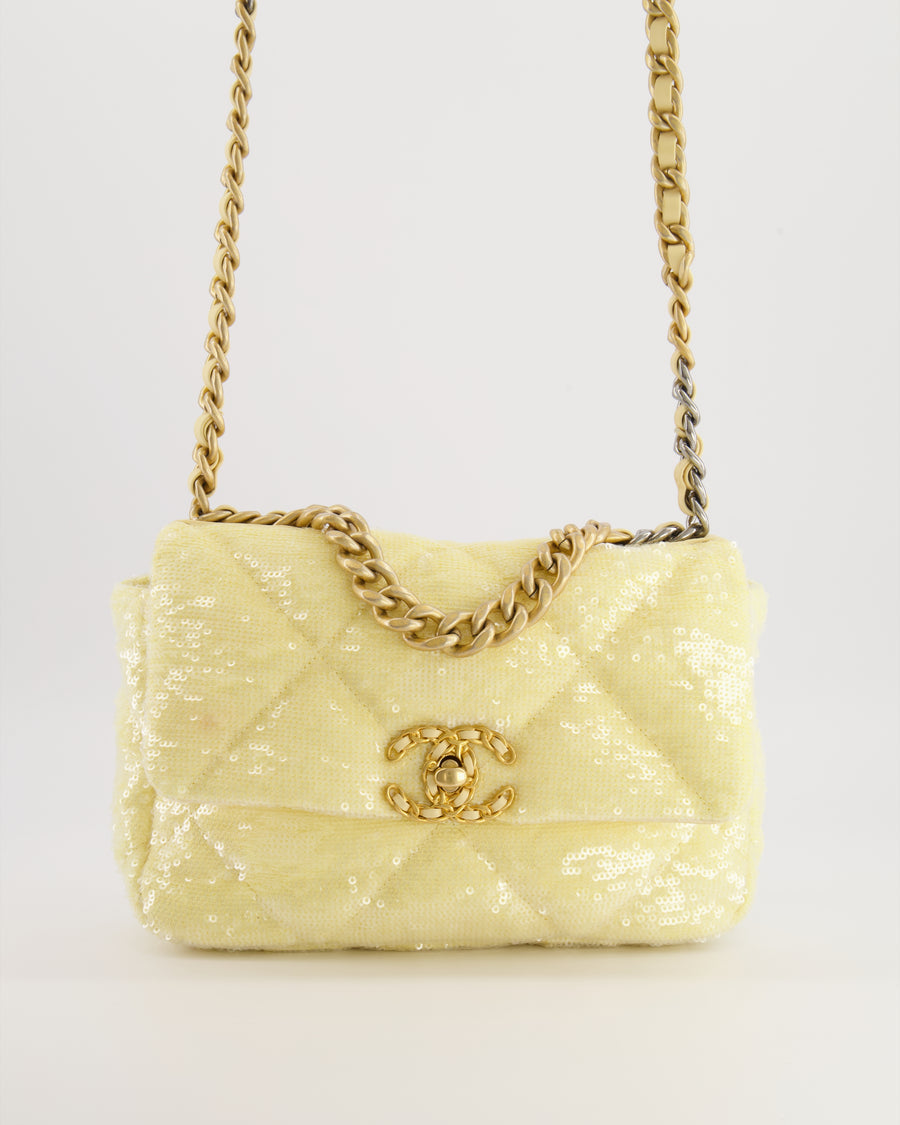 *HOT* Chanel Cruise 2021 Medium 19 Flap Bag in Light Yellow Sequins with Tricolour Antique Gold, Antique Silver and Silver Hardware