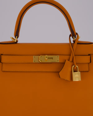 Hermès Kelly 28 Retourne Bag in Abricot Evercolor Leather with Gold Hardware