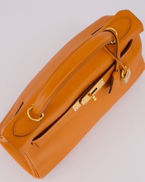 Hermès Kelly 28 Retourne Bag in Abricot Evercolor Leather with Gold Hardware