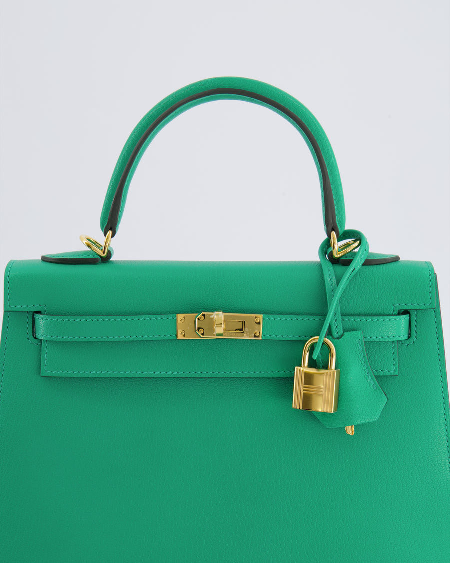 Hermès Kelly 25 Sellier Bag in Menthe Chèvre Chamkila Leather with Gold Hardware