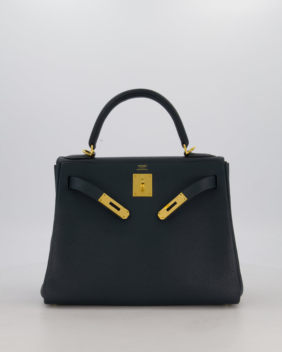 Hermès Kelly 28 Retourne Bag in Vert Cypress Togo Leather with Gold Hardware
