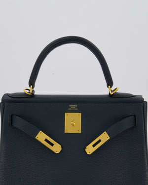 Hermès Kelly 28 Retourne Bag in Vert Cypress Togo Leather with Gold Hardware