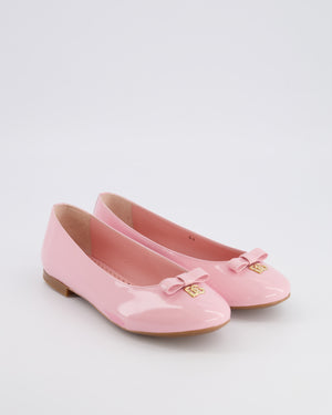 Dolce & Gabbana Kids Pink Patent Leather Ballet Flat Shoes with Gold Logo and Bow Size 34 RRP £315