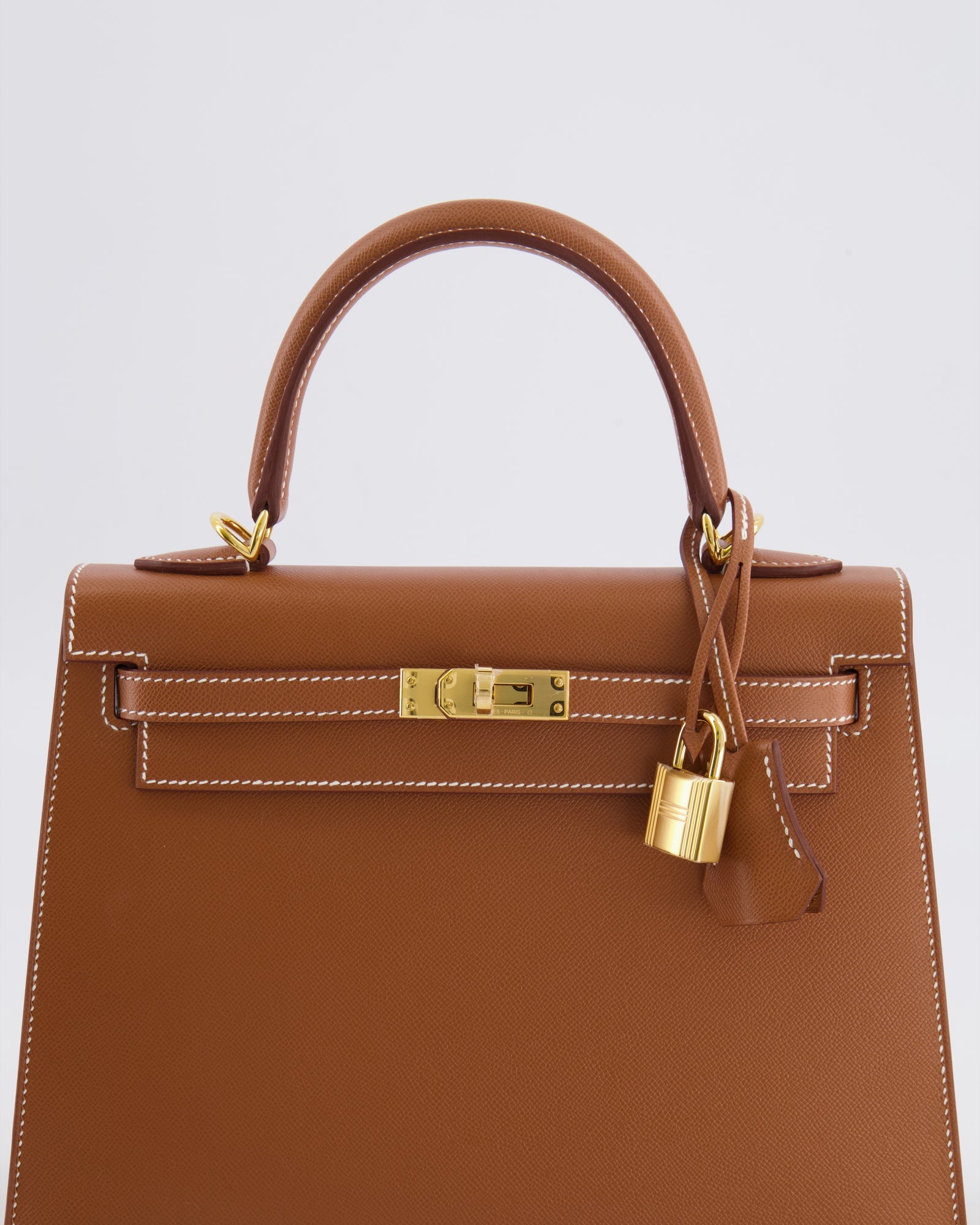 Hermès Kelly 25 II Sellier Bag in Gold Veau Madame Leather with Gold H