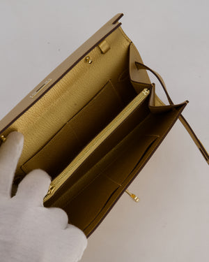Hermès Kelly To Go Bag in Doré Chevre Chamkila Leather with Gold Hardware