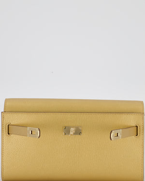 Hermès Kelly To Go Bag in Doré Chevre Chamkila Leather with Gold Hardware
