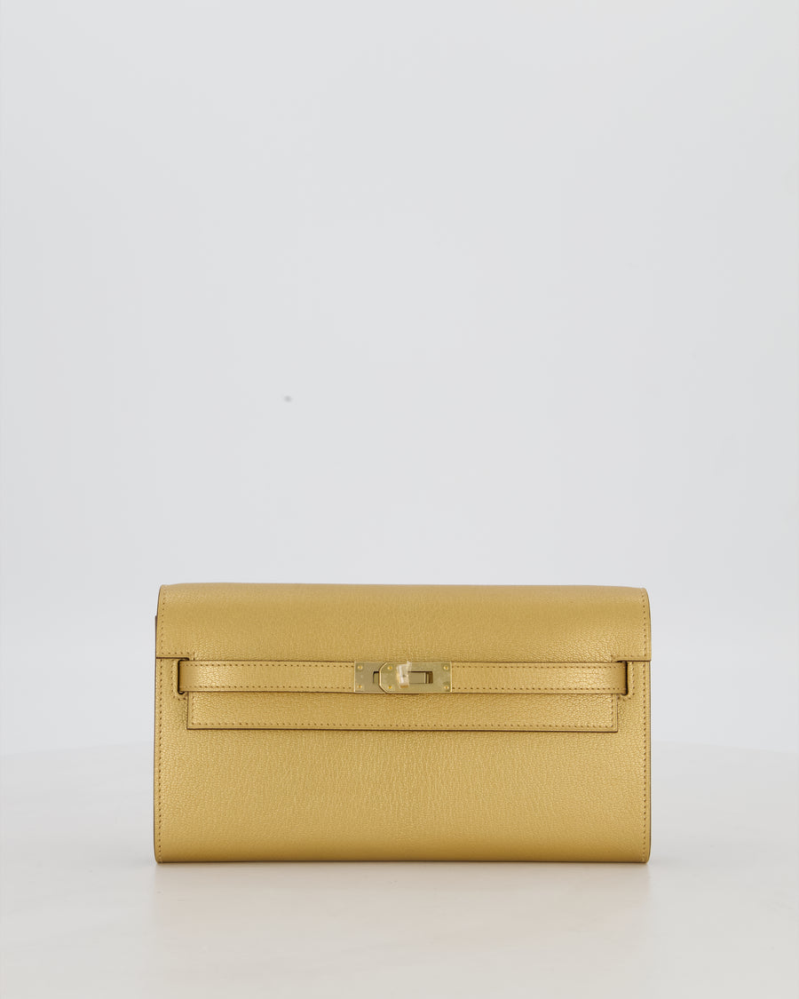 Hermès Kelly To Go Bag in Doré Chevre Chamkila Leather with Gold Hardware