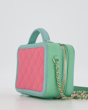 *VERY RARE* Chanel Tricolour Caviar leather Vanity Case Bag with Blue CC Leather Logo Detail