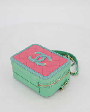 *VERY RARE* Chanel Tricolour Caviar leather Vanity Case Bag with Blue CC Leather Logo Detail