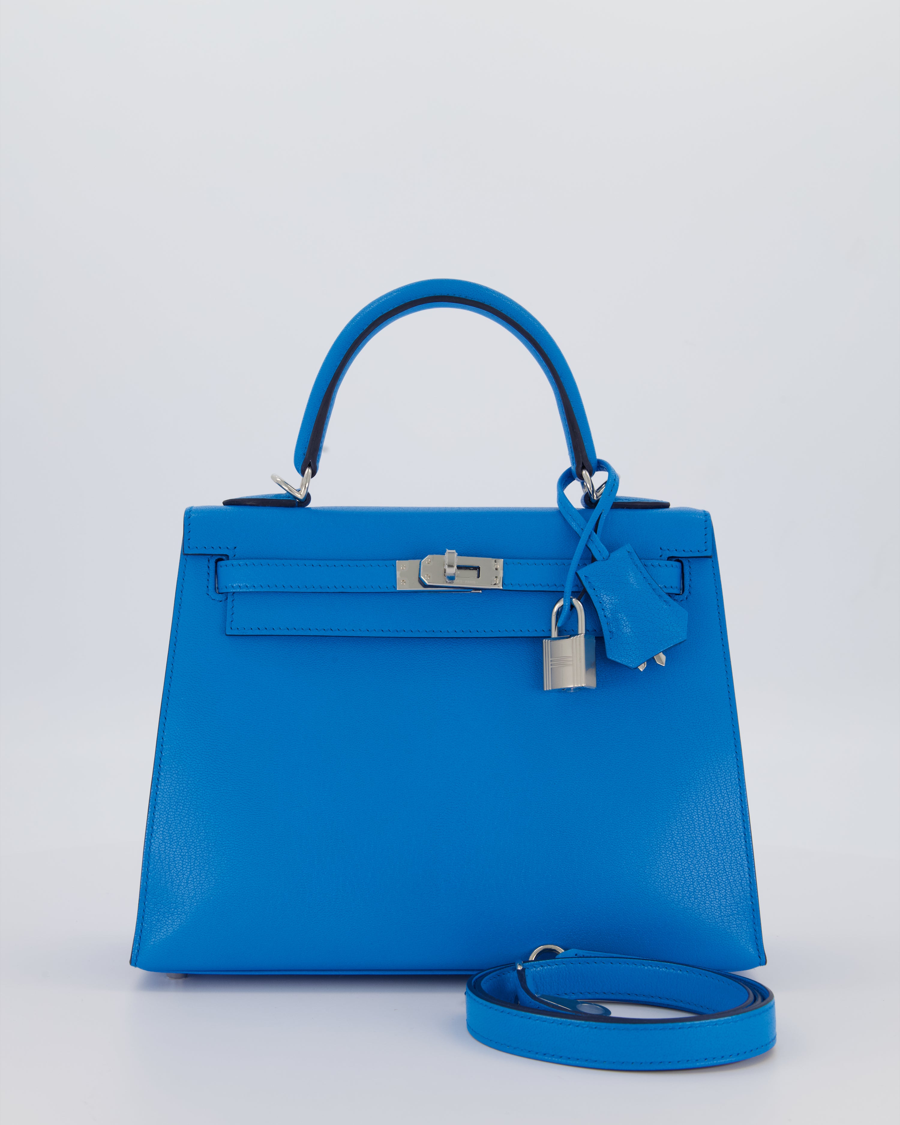 Hermès Kelly 25 Sellier Bag in Blue Frida Chévre Chamkila Leather with