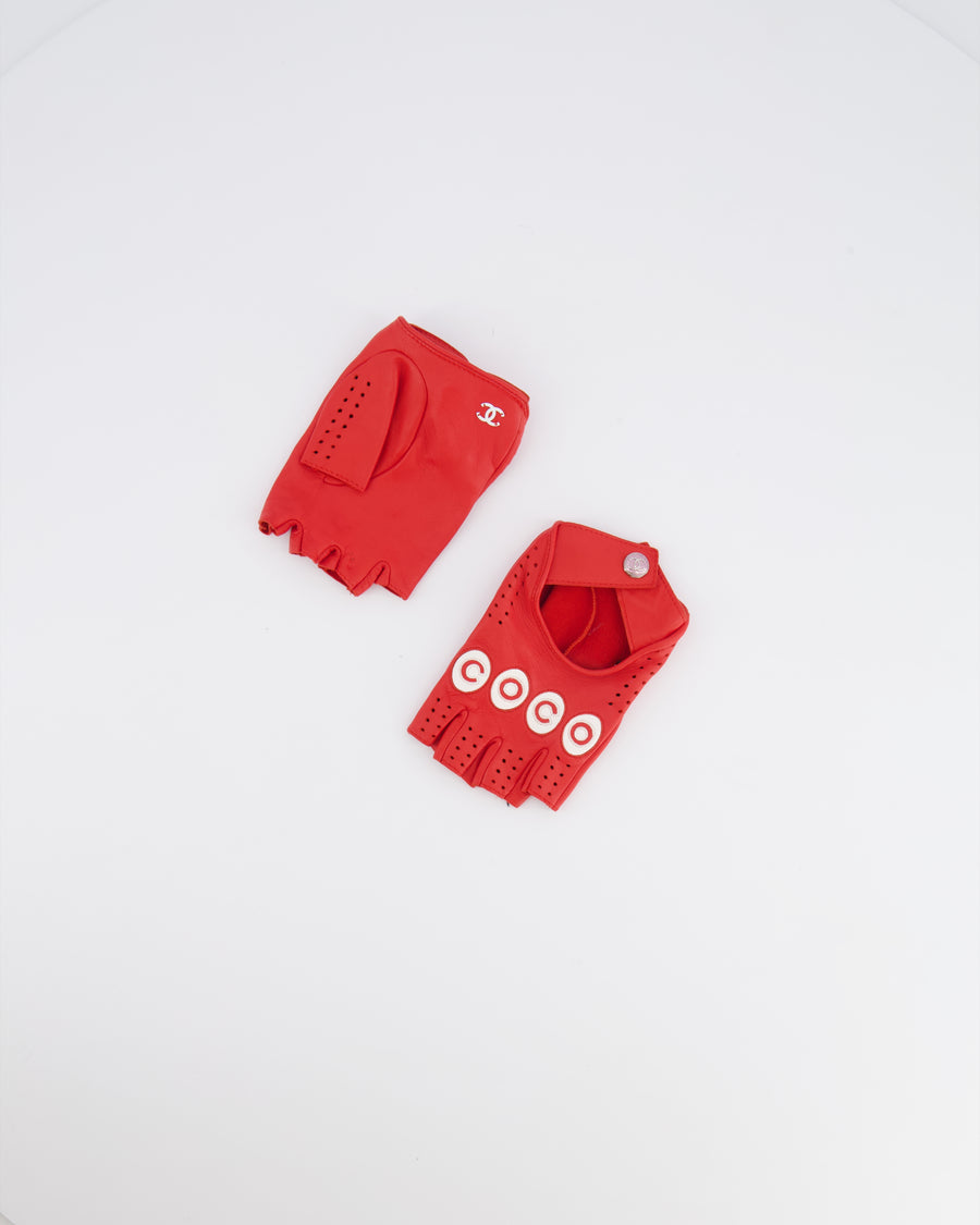 Chanel Cruise 2023 Red Leather Mittens with Coco and CC logo Details Size 7