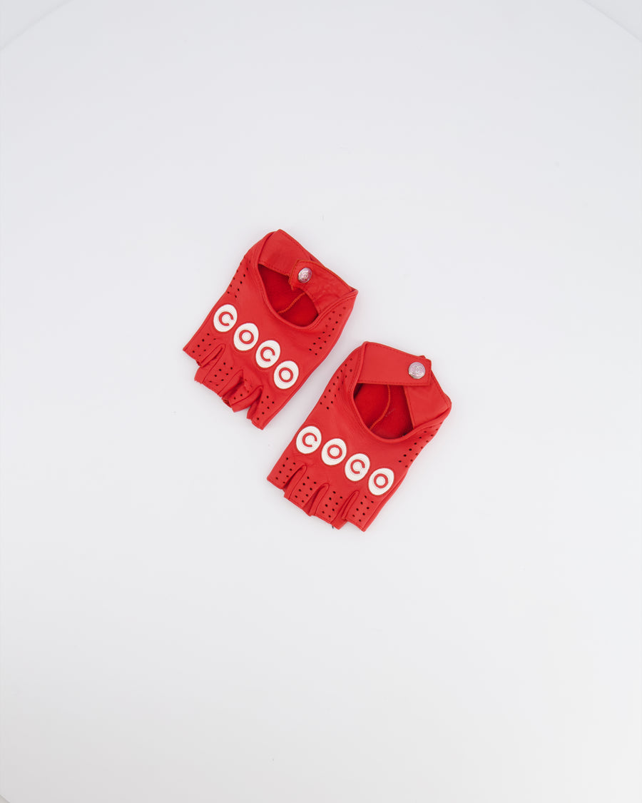 Chanel Cruise 2023 Red Leather Mittens with Coco and CC logo Details Size 7