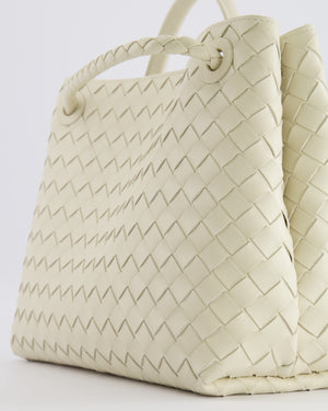 Bottega Veneta Medium Andiamo Bag in Sea Salt Intrecciato Leather with Gold Hardware RRP £4,370