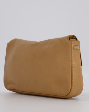 Fendi Vintage Baguette Bag in Beige Lambskin Leather with Gold Studded Hardware